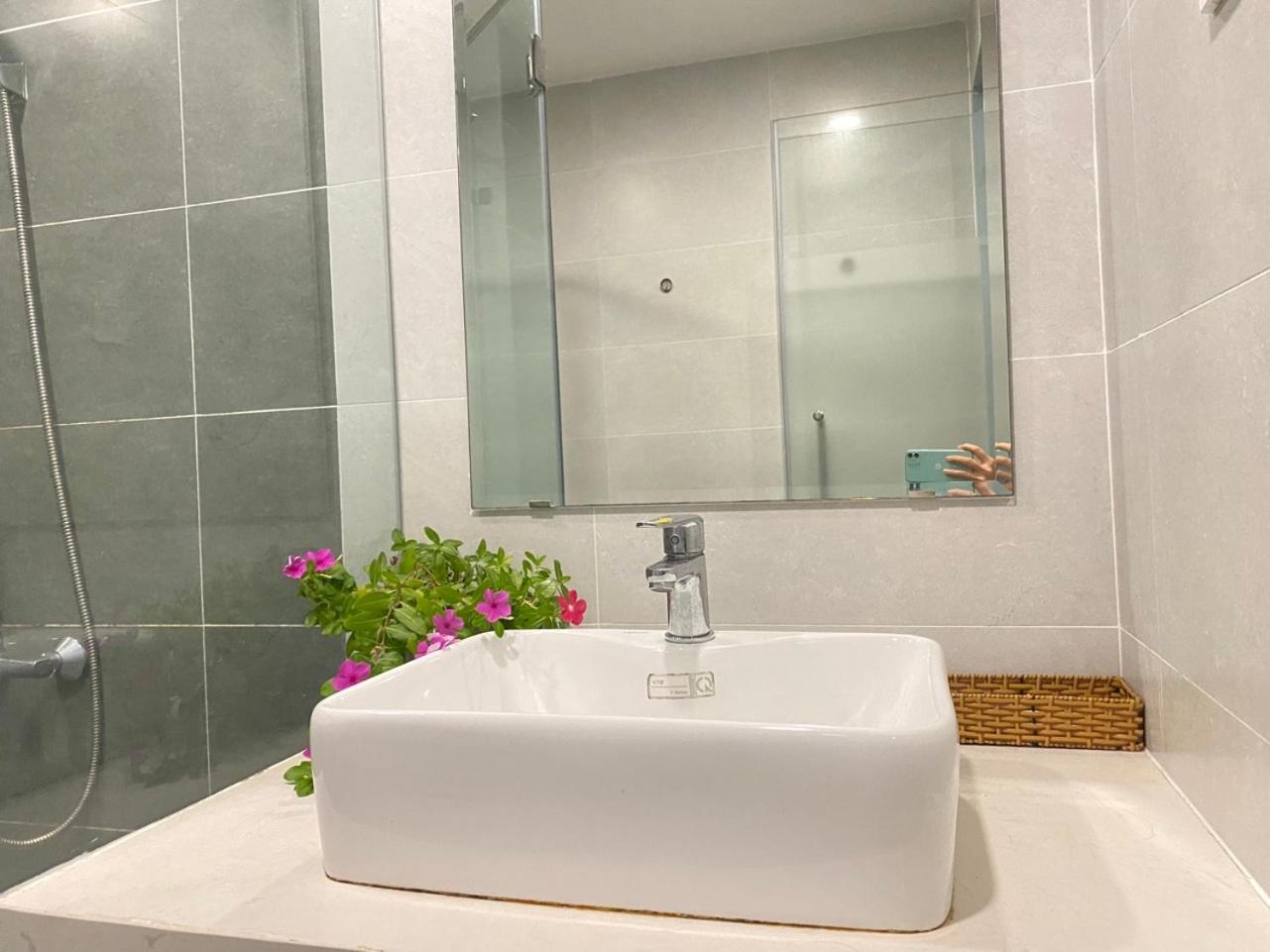 New Milano & 3* TP. Hồ Chí Minh